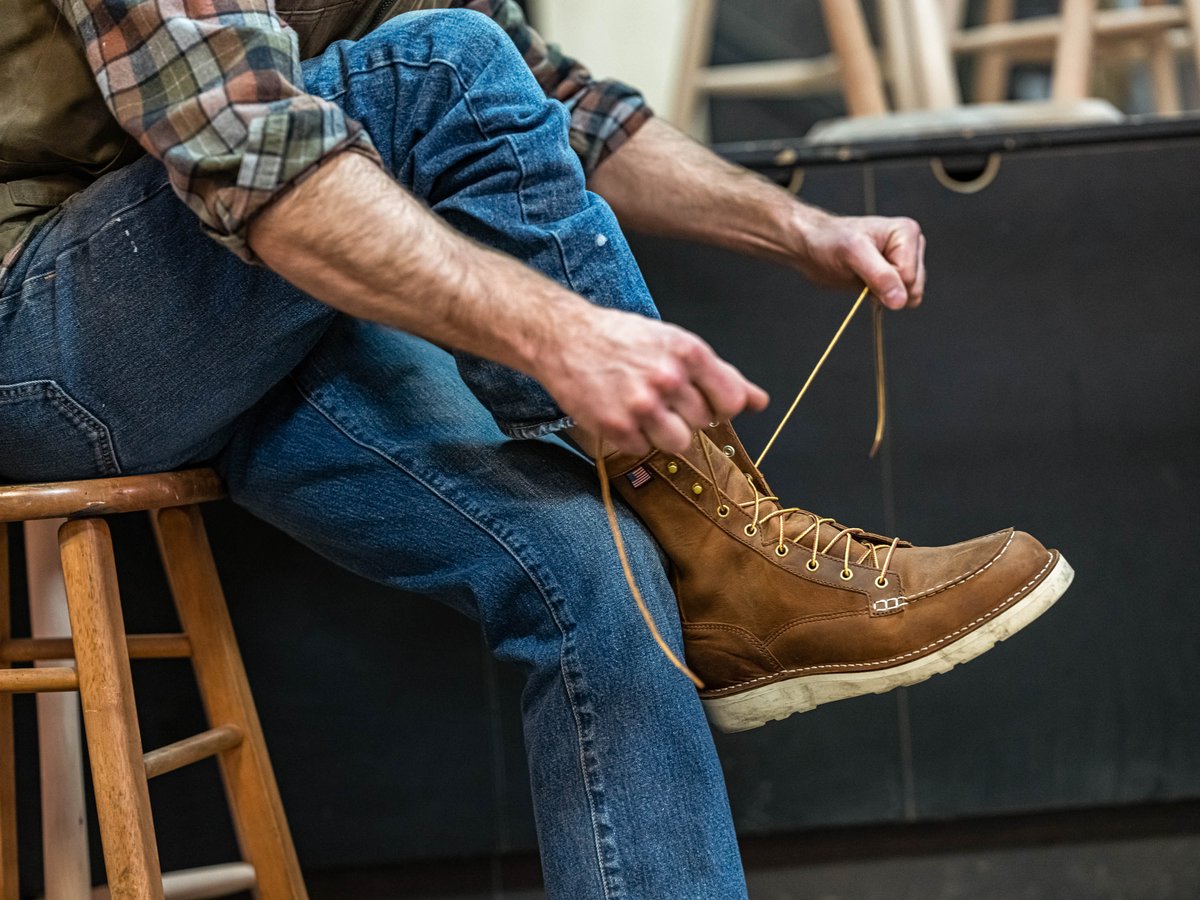 Danner Bull Run Moc Toe 8" Tobacco Steel Toe